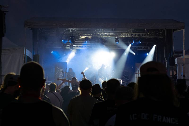 Eclairage de concert sur la scène du Plane'R'Fest